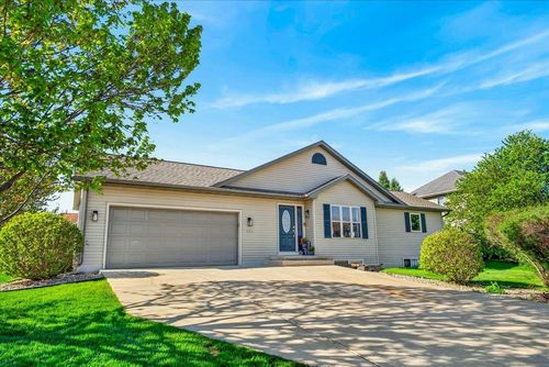 806 Longwood Dr, Oregon, WI, 53575-3803 | Card Image