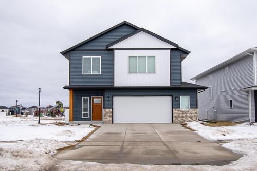 5507 Lori Lane W, West Fargo, ND, 58078 | Card Image