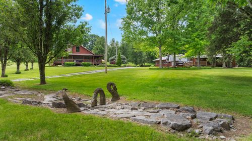 990 Bugscuffle Rd, Wartrace, TN, 37183-3460 | Card Image