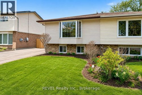upper-52 Bula Dr, Saint Catharines, ON, L2N6R6 | Card Image