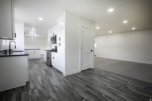 36 W Marquette Dr, Midvale, UT, 84047-7588 | Card Image
