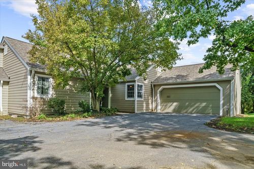 1930 Meadow Ln, WYOMISSING, PA, 19610-2707 | Card Image