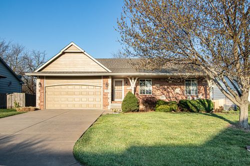 915 Cedar Brook Cir, Mulvane, KS, 67110-2105 | Card Image
