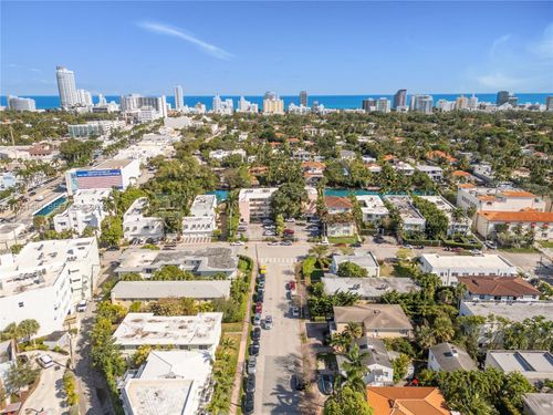 830 W 40th St, Miami Beach, FL, 33140-3856 | Card Image