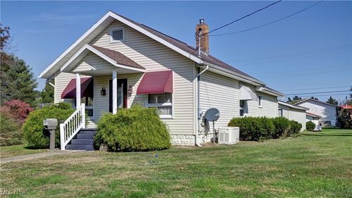 1107 Parrish St, Uhrichsville, OH, 44683-1407 | Card Image