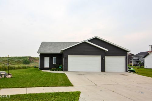 2749 Butler St, Lincoln, ND, 58504-9055 | Card Image