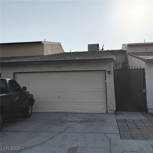 1203 Mews Ln, Las Vegas, NV, 89101-1533 | Card Image