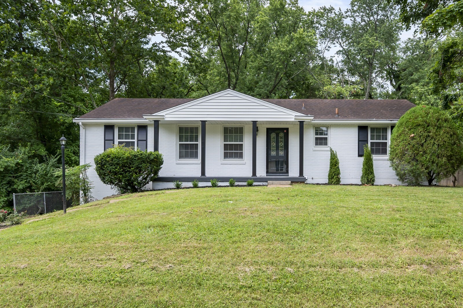 Lynn Dr, Nashville, TN 37211