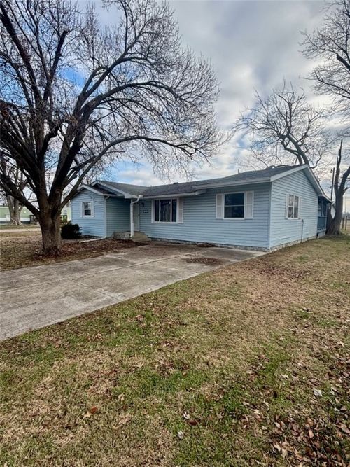 612 Ash St, Edgewood, IL, 62426-1206 | Card Image