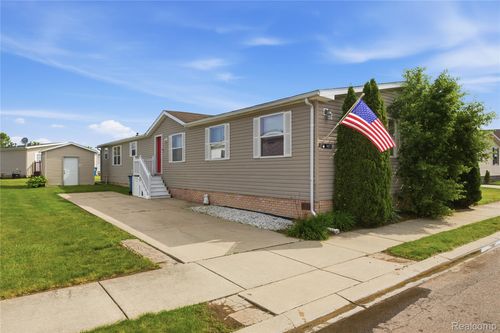 9857 Rembrandt Way, Fenton, MI, 48430-8214 | Card Image