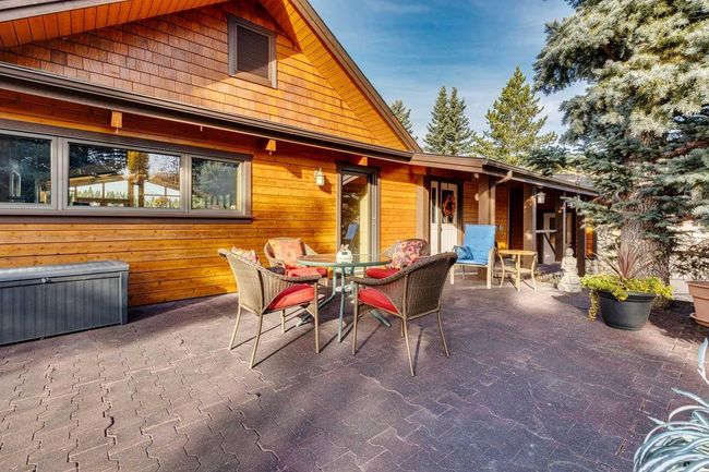 100 Saddle Road, House other with 3 bedrooms, 3 bathrooms and null parking in Bragg Creek AB | Image 5