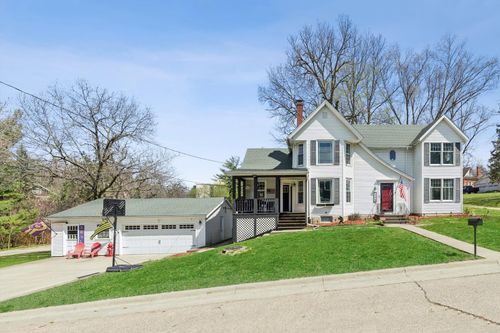 1228 Caroline Ave, Clinton, IA, 52732-5455 | Card Image