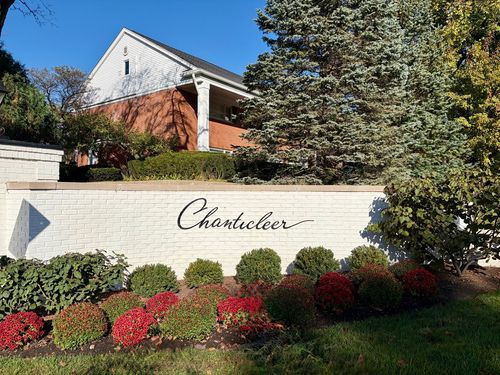 502-502 Chanticleer Ln, Hinsdale, IL, 60521-5025 | Card Image