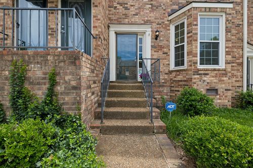 122 Matthew Ln, Nashville, TN, 37215-1548 | Card Image