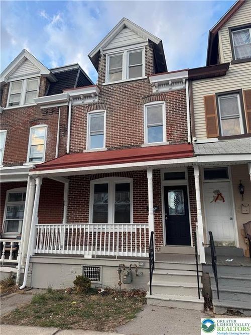 915 W Washington Street, Allentown City, PA, 18102 | Card Image