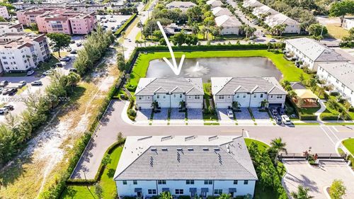 2913 Olivia Ave, Oakland Park, FL, 33311-1196 | Card Image