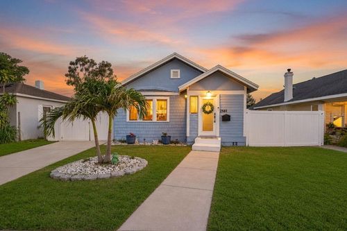 2561 13th Ave N, St Petersburg, FL, 33713-5804 | Card Image