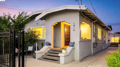 1816 39th Ave, Oakland, CA, 94601-4128 | Card Image