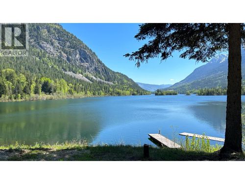 209 Island View Rd, Nakusp, BC, V0G1R1 | Card Image