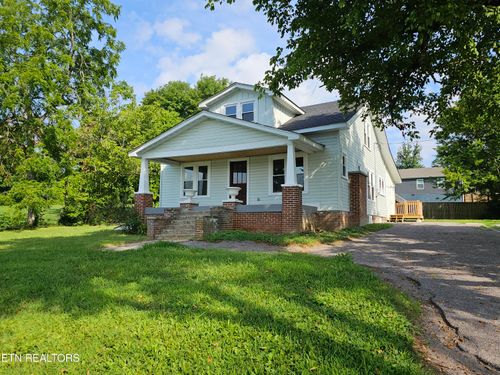 402 Church St, New Tazewell, TN, 37825-7318 | Card Image