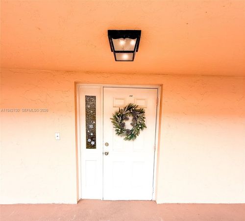 450 Commodore Dr, Plantation, FL, 33325 | Card Image