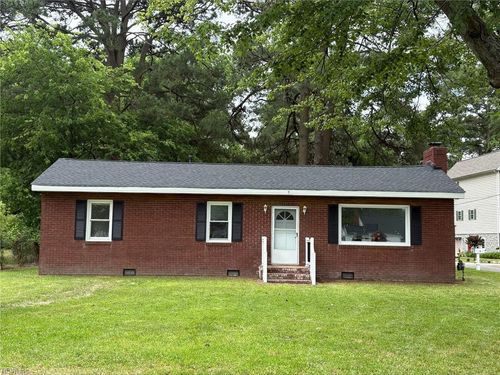9 Pine Ln, Hampton, VA, 23664-2023 | Card Image