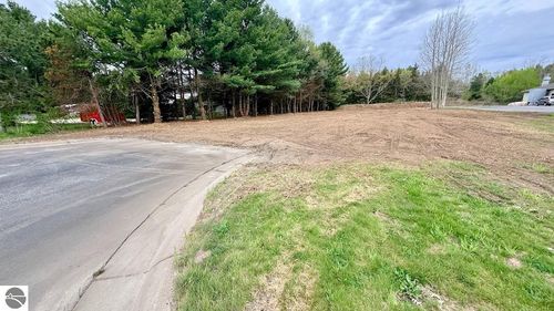 00 S Us-31, Williamsburg, MI, 49690 | Card Image