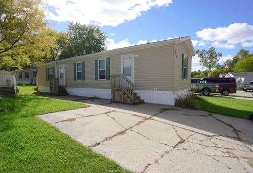 4418 Oakland Dr, Allendale, MI, 49401-9421 | Card Image