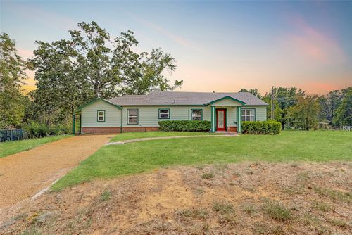 2700 W Washington St, Denison, TX, 75020-1444 | Card Image