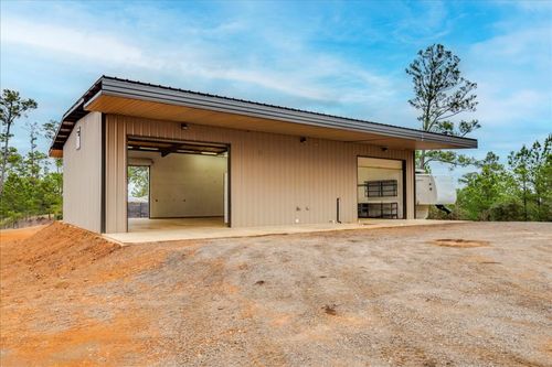 126 Pinedale Dr, Bastrop, TX, 78602-5639 | Card Image