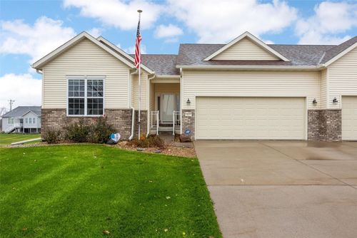 3027 Brookvalley Court, Marion, IA, 52302 | Card Image