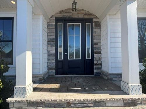 348 Fairway Dr, Franklin Square, NY, 11010-3917 | Card Image