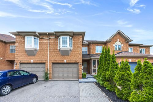 22 Hawtin Lane, Aurora, ON, L4G7L4 | Card Image