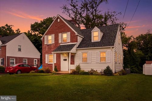 546 Arlington Ave, FOLSOM, PA, 19033-3105 | Card Image