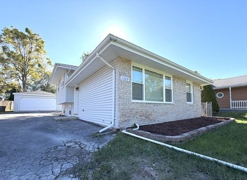 1129 Carol Street, Downers Grove, IL, 60516 | Card Image