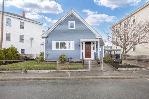 12 Union St, Warren, RI, 02885-3016 | Card Image