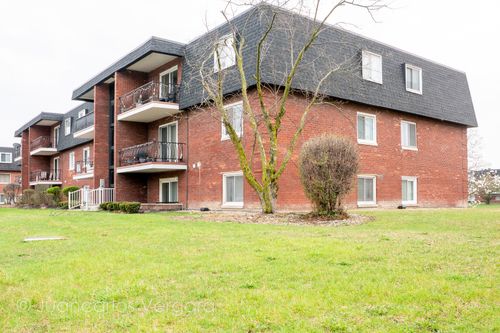 t104-17004 Novak Dr, Hazel Crest, IL, 60429-1145 | Card Image