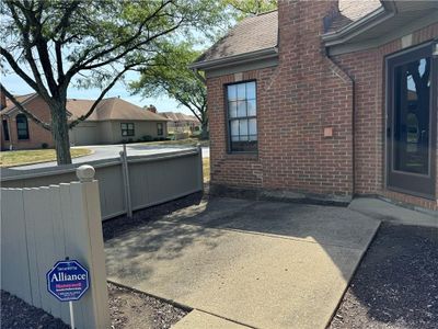 D - 2519 Allister Circle, Condo with 2 bedrooms, 2 bathrooms and null parking in Miamisburg OH | Image 2