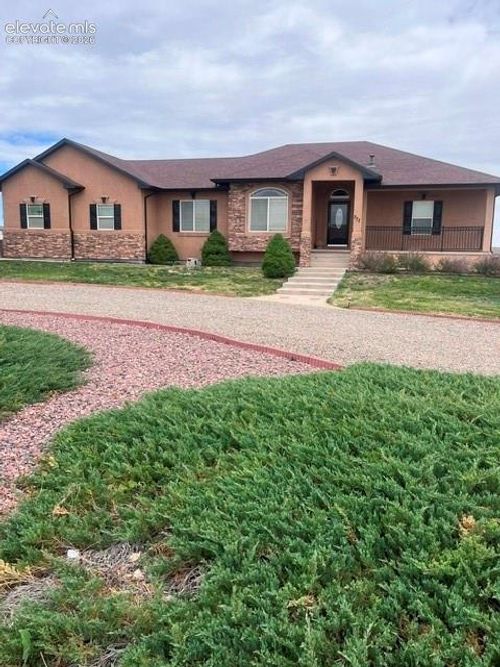777 E Woodleaf Dr, Pueblo West, CO, 81007-1566 | Card Image