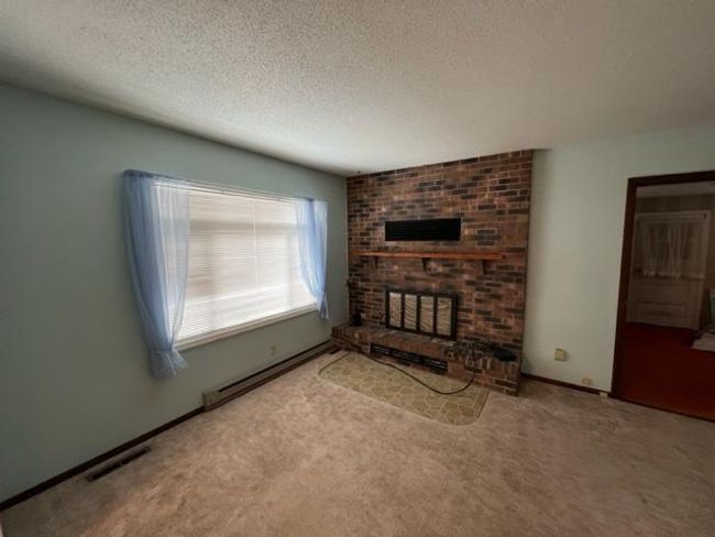 Fireplace in Livingroom.jpg | Image 35