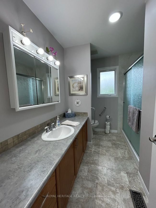 12 Juniper Crt, House other with 3 bedrooms, 2 bathrooms and 2 parking in Bobcaygeon ON | Image 11