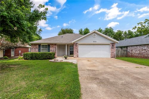 3103 Levi Ln, Bentonville, AR, 72712-5014 | Card Image