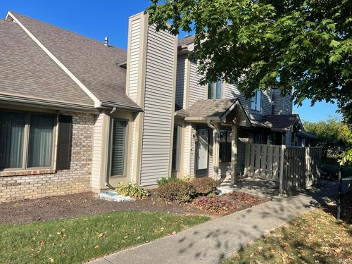 8012 Harrisburg Ln, Fort Wayne, IN, 46835-1256 | Card Image