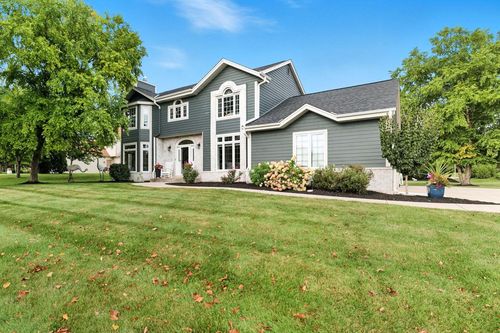 5130 S Nicolet Drive, New Berlin, WI, 53151 | Card Image