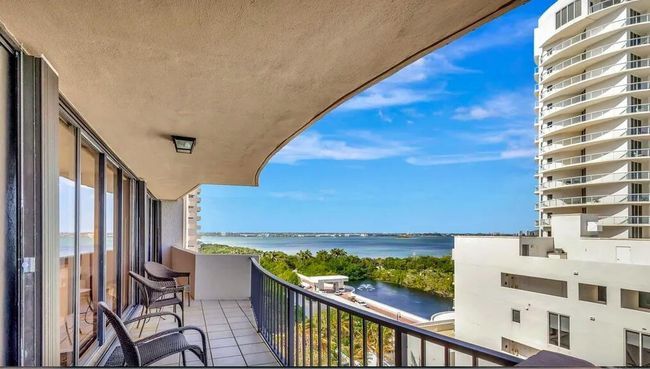 APT-1-905 - 4200 N Ocean Dr, Condo with 2 bedrooms, 2 bathrooms and null parking in Riviera Beach FL | Image 5