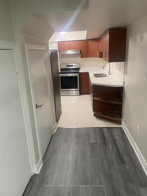 70 Vanwood Cres, Brampton, ON, L6P2X3 | Card Image