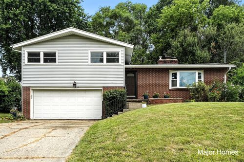 1435 Sweet St Ne, Grand Rapids, MI, 49505-5425 | Card Image
