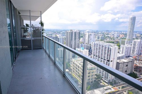 3624-n-1111 Sw 1st Ave, Miami, FL, 33130-5401 | Card Image