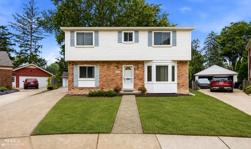 402 Roland Court, Grosse Pointe Farms, MI, 48236 | Card Image