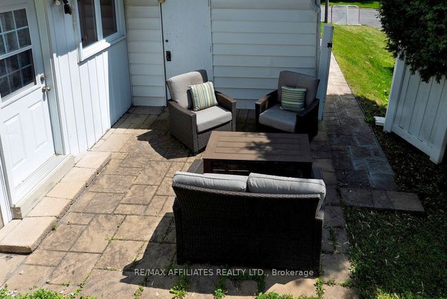 22 Red Maple Cres, House other with 3 bedrooms, 1 bathrooms and 2 parking in Gloucester ON | Image 42